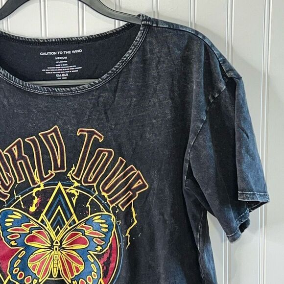 Wild Beauty World Tour Caution To The Wind Tee Women’s Medium Crop Short Sleeve - Picture 3 of 6
